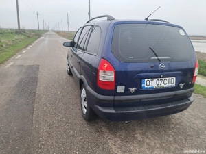 Proprietar Vand Opel Zafira 2003 cu gpl omologat.