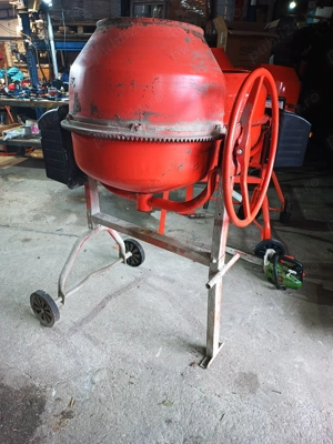 Betoniera Limex 190 LITRI  reparata  reconditionata Betoniera marca Limex 190 litri,motor de 850w, c