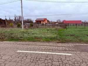 Proprietar vand teren 