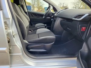 Peugeot 207 1.4 benzină 146000 km - imagine 7