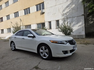 vând Honda accord 8, model executive  - imagine 2