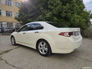 vând Honda accord 8, model executive  - imagine 4