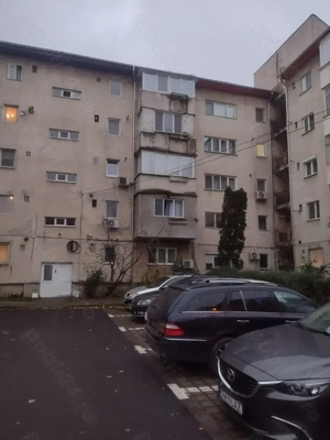 Prpietar vand aparatment cu 3 camere decomandat - imagine 8