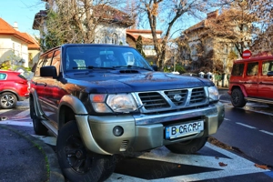 Nissan Patrol GR motor excelent