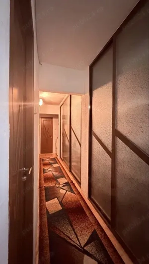 Proprietar, Apartament 3 camere, decomandat, etaj 2, 22 Decembrie 1989 (Piata Mica) - imagine 2