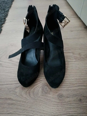 Vând pantofi damă eleganți