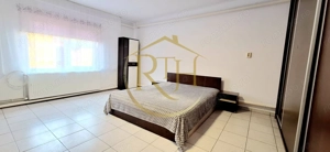 Oferim spre inchiriere casa spatioasa cu 2 camere, Zona Soarelui,cartier privat