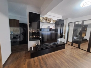 Apartament confortabil, 2 camere, zona excelenta - Tractoru - imagine 9