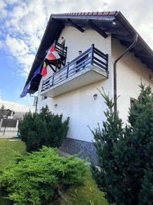 Vilă / Pensiune de vânzare în Tohanu Nou – la doar 4 km de Castelul Bran 