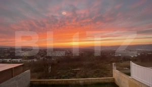 Casa pe calcan cu priveliste superba si compartimentare deosebita - imagine 15