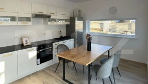 Casa pe calcan cu priveliste superba si compartimentare deosebita - imagine 2