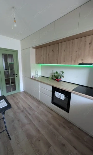 Vând apartament 3 camere ultracentral M uri Alba Iulia  - imagine 3