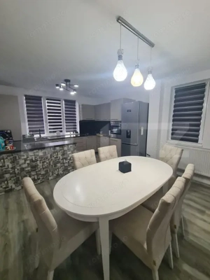 Casa tip duplex, 5 camere, 249 mp de teren, zona Terra - imagine 6