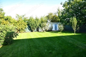 Proprietate modern finisata mobilata si utilata situata in oras - imagine 17