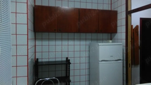 Închiriez garsonieră , persoană fizică (particular )