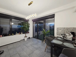 Proprietate modern finisata mobilata si utilata situata in oras - imagine 15