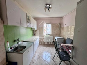 Apartament 2 camere, centrala proprie, zona Dambovita - imagine 4