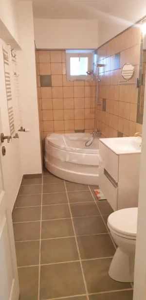 2 camere vis a vis de Liceul Teoretic Nicolae Iorga - imagine 11