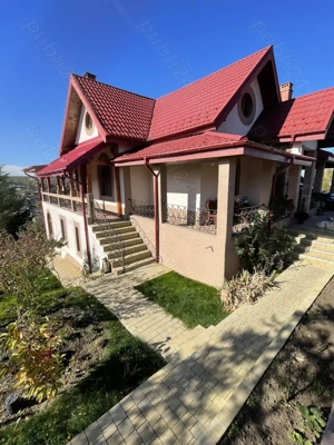 Vila situată în zona Bucium - Plopii fără Soț, 430 mp utili, 1000 mp. Teren - imagine 3