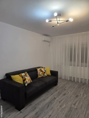 Garsoniera decomandata Mihsi Bravu