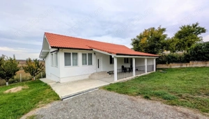 Casă nouă cu priveliște superbă, situată într-o zonă liniștită din Paleu