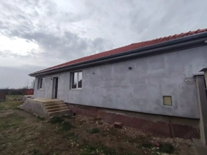 Casa de vanzare in Tarian - imagine 2