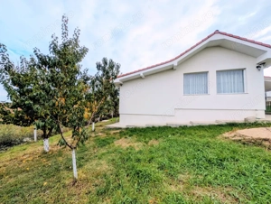 Casă nouă cu priveliște superbă, situată într-o zonă liniștită din Paleu - imagine 12