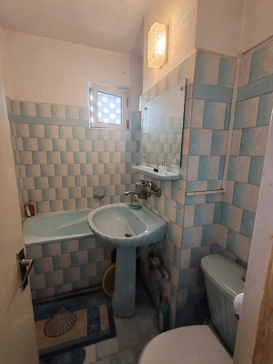 Apartament 2 camere Calea București, etaj intermediar, centrala propie - imagine 4