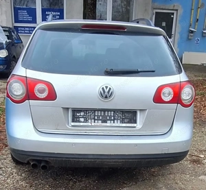 Dezmembram Volkswagen Passat B6 - imagine 5