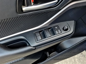 Toyota C-HR 1.8 HSD C-enter, 2020, 1.8 Benzina Hybrid Automata, 122CP - imagine 15