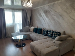 Vanz. Apart. 2 cam. cf.1 dec. et. 3 din 4, mobilat si utilat nou la cheie aproape de Hotel Triumf 