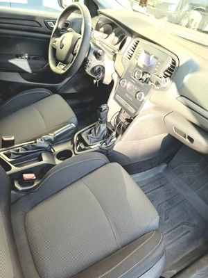 Renault Megane 4 1.3 TCE - imagine 8