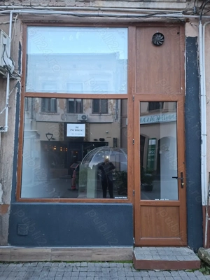  de inchiriat spațiu comercial 