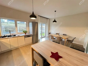 Casa individuala cu 5 camere si curte libera de 430 mp in Cisnadie - imagine 6