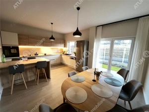 Casa individuala cu 5 camere si curte libera de 430 mp in Cisnadie - imagine 7