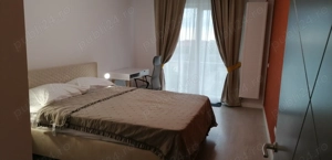 Inchiriez apartament cu două camere în blocul White Tower. Prima închiriere 2500 lei.  - imagine 9