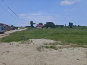 Teren intravilan Butimanu   2500 mp 6   mp   negociabil