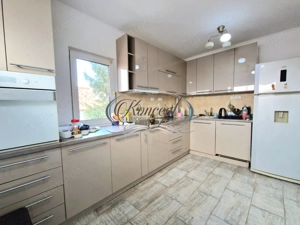 Locuinta spatioasa la etajul unei case, Someseni - imagine 5