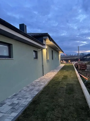 Casa individuala 195mp+2000mp teren, zona Volovat, Radauti - imagine 17