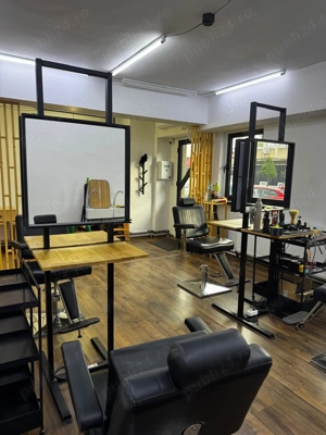 Închiriez posturi în salon modern   3 frizerie + 1 coafură - imagine 2