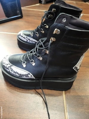 Ghete de dama din piele naturala 