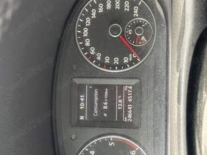 Touran 2011, mașina de familie - imagine 5