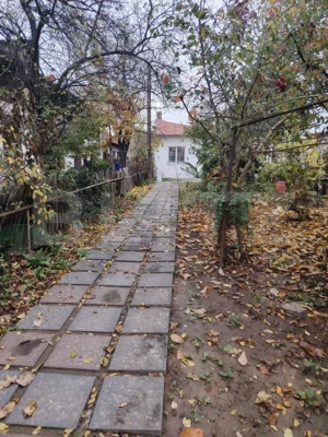 Proprietate in zona Parcului Romanescu, casa batraneasca si teren de 347 mp - imagine 9