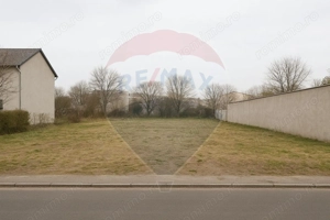 DE VÂNZARE – TEREN 501 MP, CONSTRUIBIL 250 MP - imagine 2