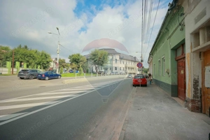 Casă / Vilă cu 4 camere de vânzare Ultracentral Str. Louis Pasteur - imagine 2