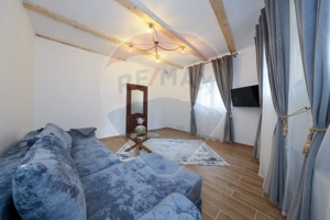 Casă cu 2 camere + curte 40 mp în zona Centrul Istoric - imagine 4