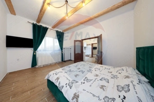 Casă cu 2 camere + curte 40 mp în zona Centrul Istoric - imagine 6