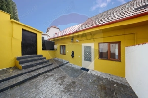 Casă cu 2 camere + curte 40 mp în zona Centrul Istoric - imagine 15