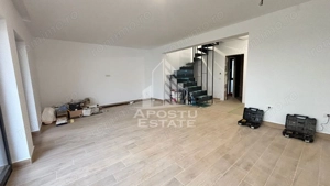 Casa individuala in zona Buziasului, carport