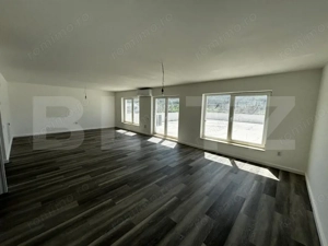 Penthouse, 5 camere, 2 bai, 161 mp, parcare, zona Stejarului